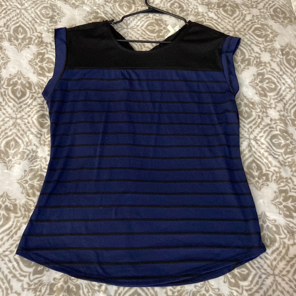 Blue striped with bow on back neck ❤️